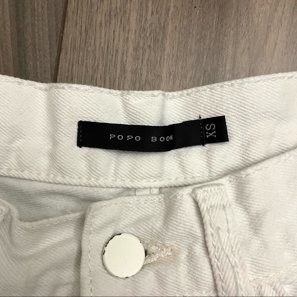 White distressed high waist shorts - Picture 3 of 4